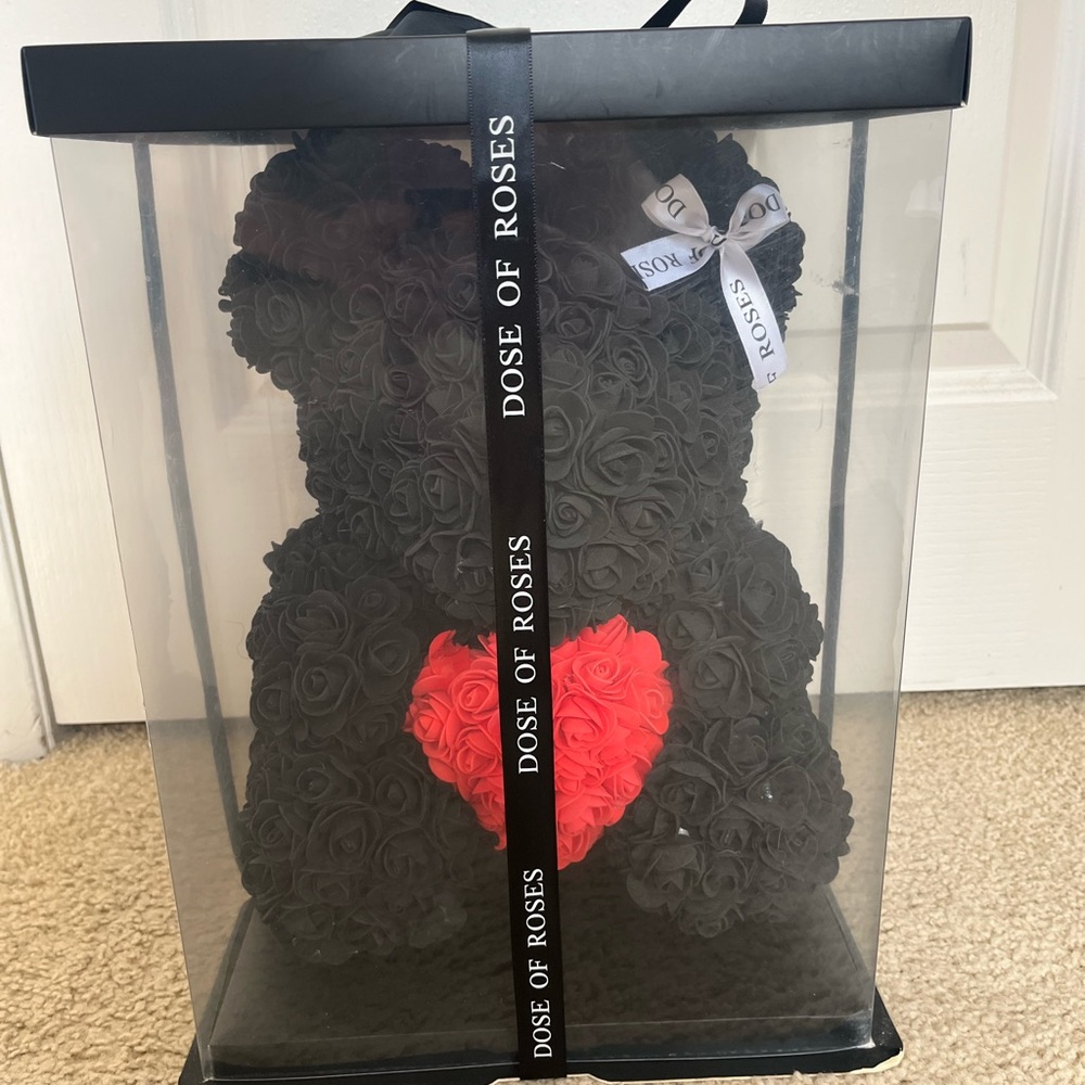 Dose of Roses Black Love Heart Rose Bear